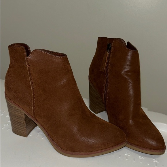 MIA Brown Boots, Size 7 - Picture 2 of 6